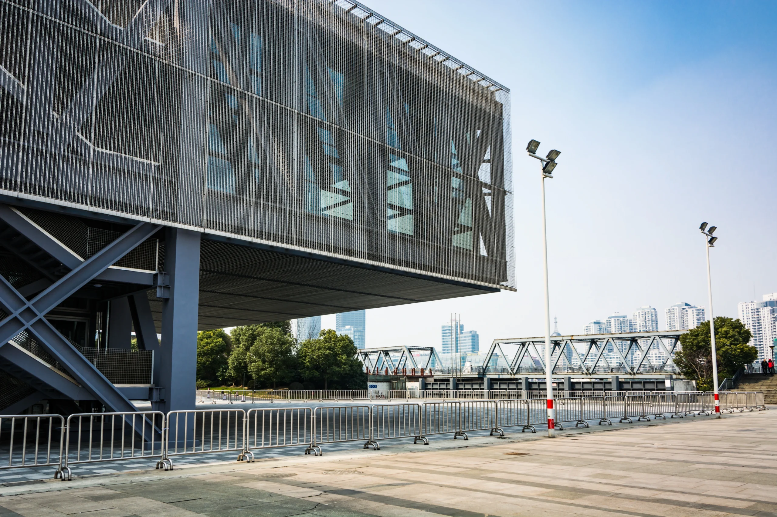 Pre-engineered industrial building